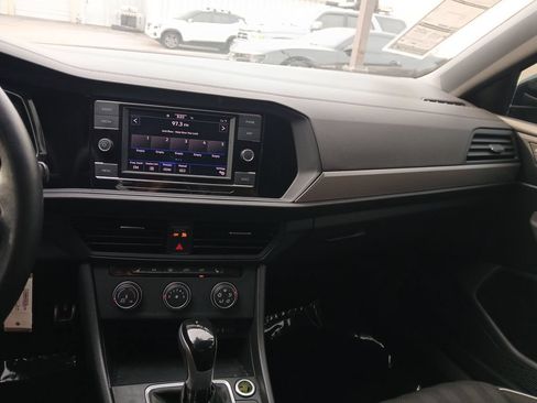 Used 2024 Volkswagen Jetta Sport FWD image 29