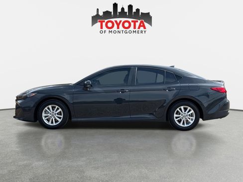Used 2025 Toyota Camry LE w/ Convenience Package image 6