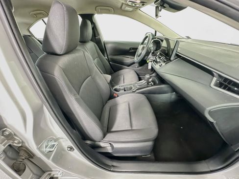 Used 2024 Toyota Corolla LE FWD image 30