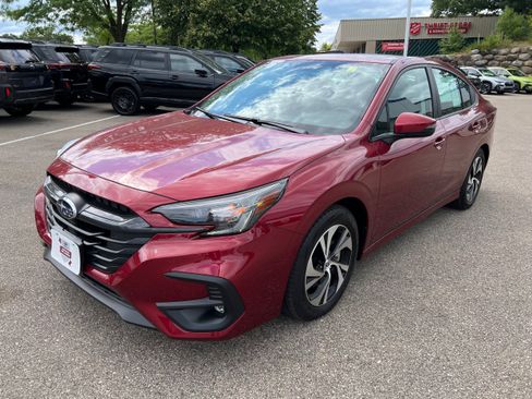 Certified 2025 Subaru Legacy Premium AWD/4WD image 3