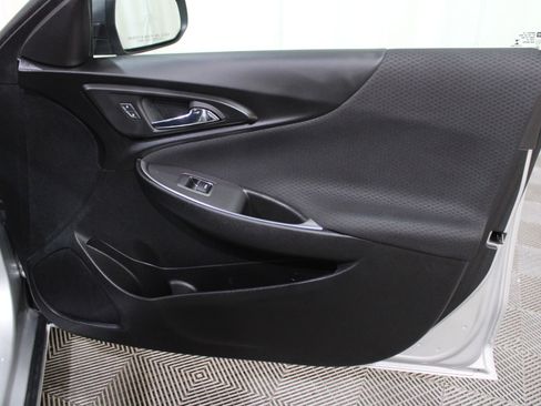 Used 2021 Chevrolet Malibu LS image 25