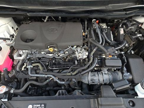 Certified 2023 Toyota Sienna LE FWD image 25