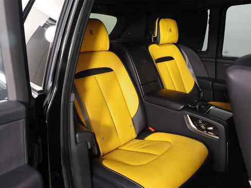 Certified 2023 Rolls-Royce Cullinan Black Badge w/ Driver's Package image 35