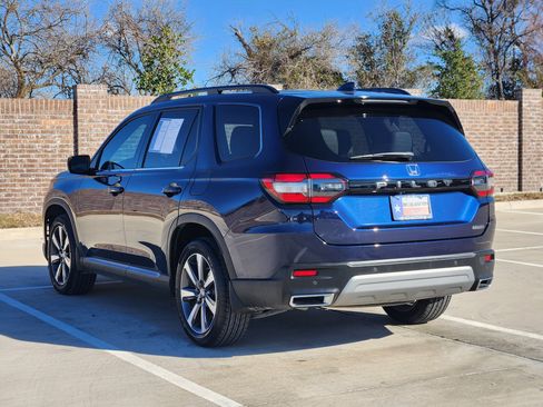 Certified 2024 Honda Pilot Touring image 8