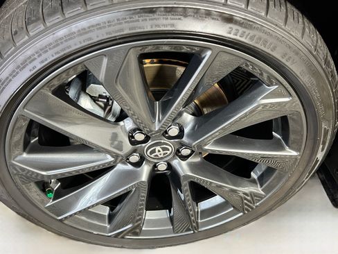 Used 2025 Toyota Corolla SE FWD image 14