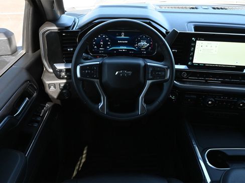 Used 2024 Chevrolet Silverado 2500 LTZ w/ LTZ Plus Package image 9