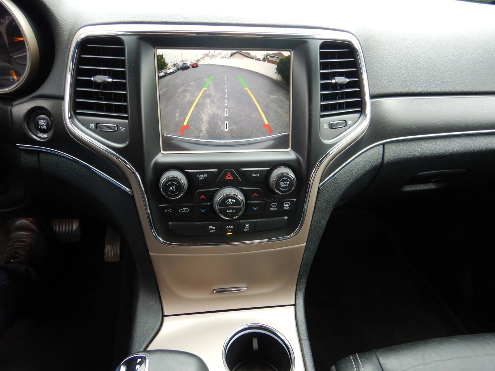 Used 2015 Jeep Grand Cherokee Limited AWD/4WD image 15