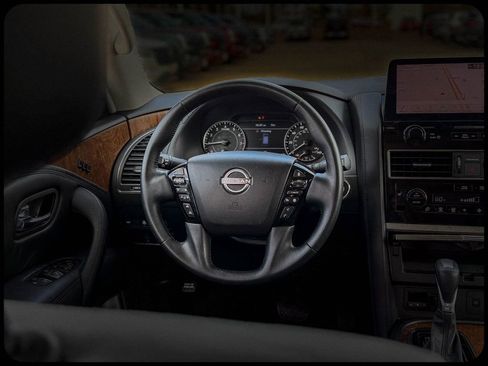 Used 2024 Nissan Armada SL w/ Captain's Chairs Package image 35