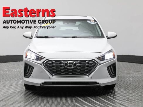 Used 2022 Hyundai Ioniq Limited image 2