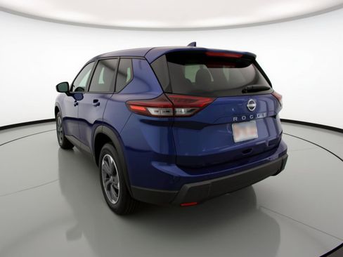 Used 2025 Nissan Rogue SV image 6