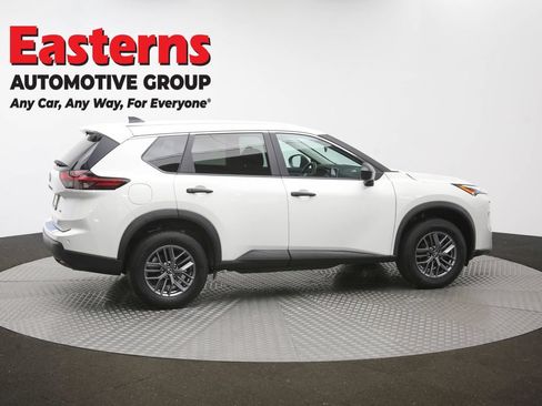 Used 2024 Nissan Rogue S AWD/4WD image 44