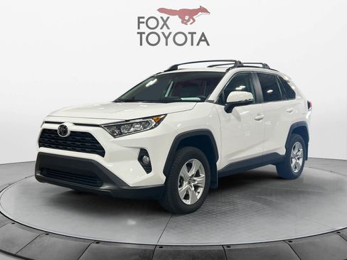 Used 2021 Toyota RAV4 XLE w/ Convenience Package image 1