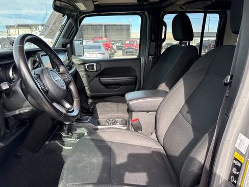 Used 2022 Jeep Wrangler Unlimited Sport AWD/4WD image 9