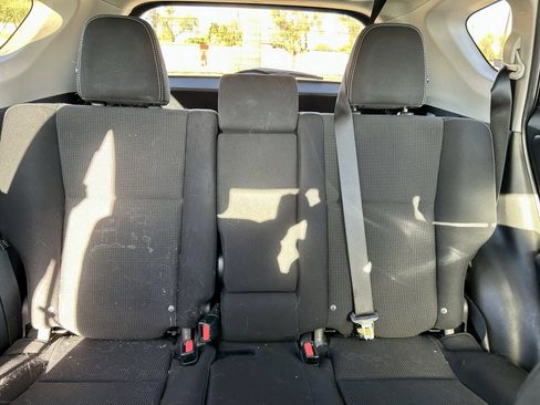 Used 2018 Toyota RAV4 XLE image 18