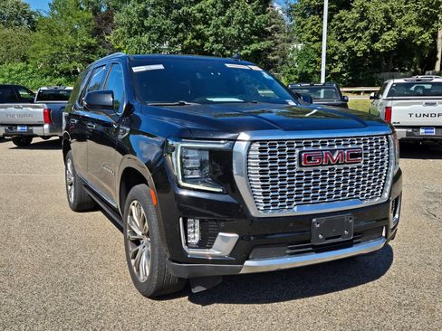 Used 2023 GMC Yukon Denali w/ Advanced Technology Package AWD/4WD image 8