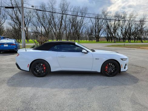 Used 2024 Ford Mustang GT Premium image 6