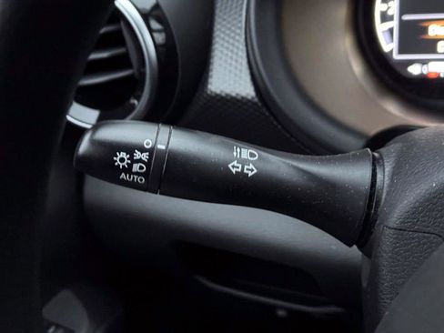 Certified 2022 Nissan Kicks SV image 22