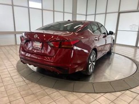 Used 2019 Nissan Altima 2.5 SV image 8