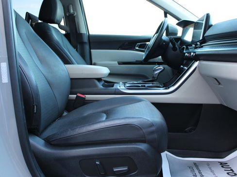 Used 2024 Kia Carnival SX Prestige image 51