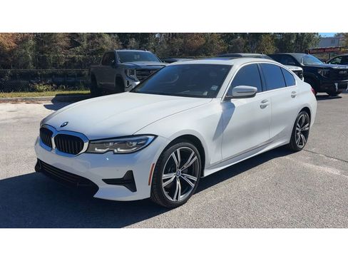 Used 2019 BMW 330i Sedan w/ Convenience Package image 4