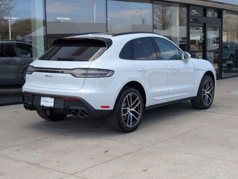New 2026 Porsche Macan image 9