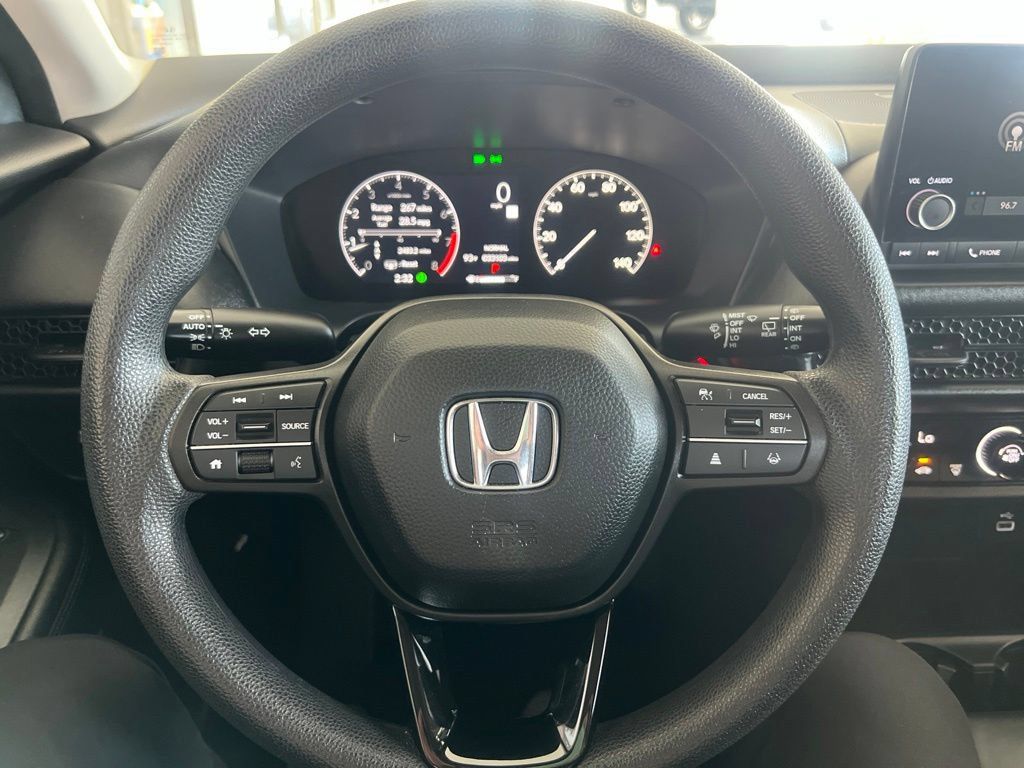 Used 2025 Honda HR-V LX image 41