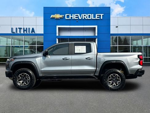 Used 2026 Chevrolet Colorado ZR2 w/ Technology Package AWD/4WD image 5