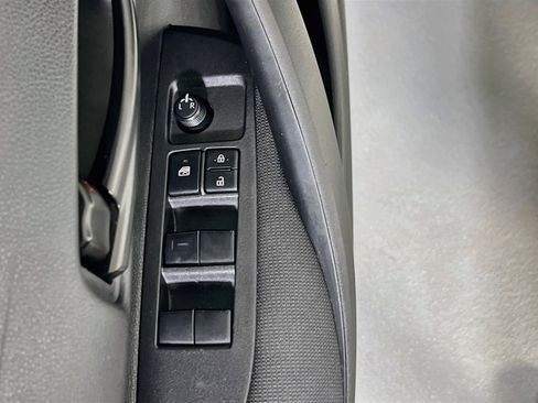 Used 2025 Toyota Corolla LE FWD image 16