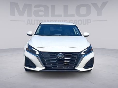 Used 2023 Nissan Altima 2.5 SV FWD image 8