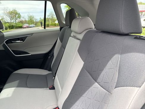 Used 2025 Toyota RAV4 XLE w/ Convenience Package image 10