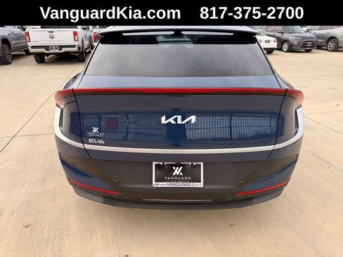 Used 2025 Kia EV6 Light w/ Light LR Technology Package RWD image 3
