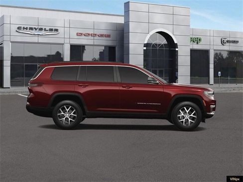 Used 2023 Jeep Grand Cherokee L Limited image 9