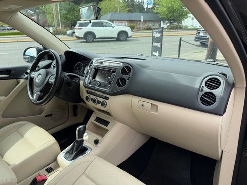Used 2014 Volkswagen Tiguan S FWD image 17