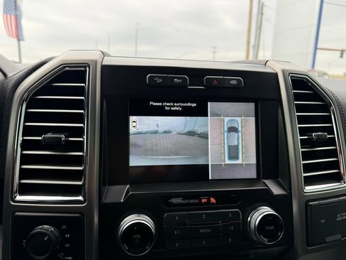 Used 2015 Ford F150 Platinum w/ Equipment Group 701A Luxury image 17