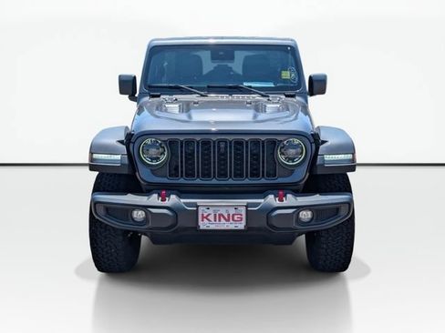 Used 2024 Jeep Wrangler Unlimited Rubicon w/ Technology Group AWD/4WD image 2