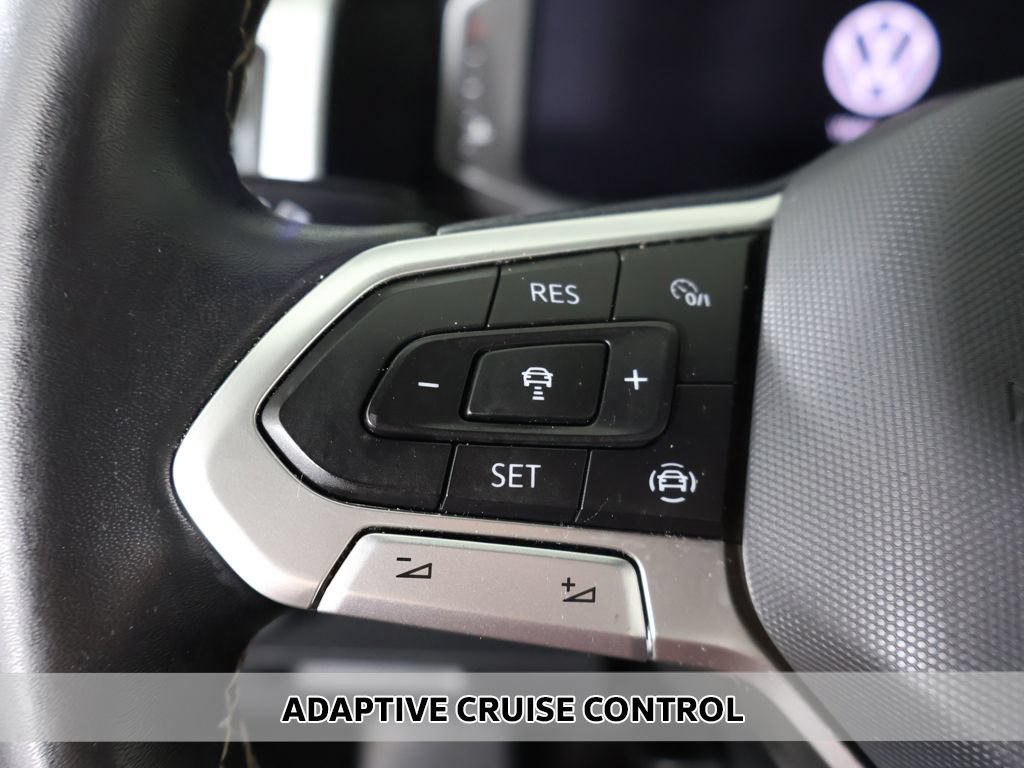 Used 2022 Volkswagen Atlas Cross Sport SE FWD image 3