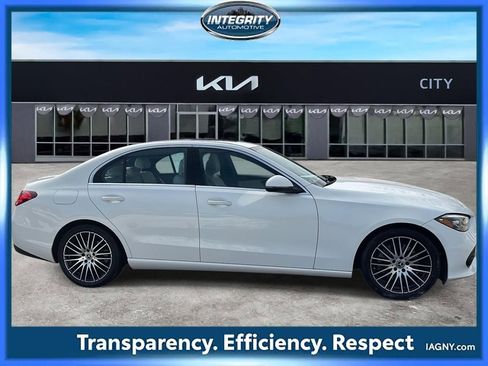 Used 2023 Mercedes-Benz C 300 4MATIC Sedan image 2
