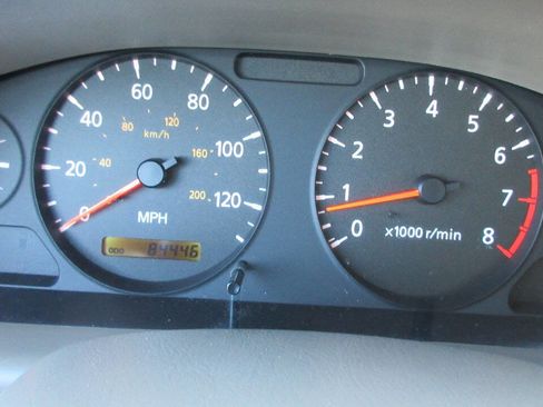 Used 2004 Nissan Sentra S image 29