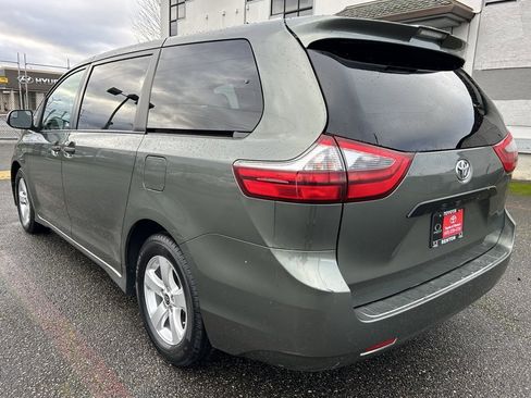 Certified 2020 Toyota Sienna L image 7
