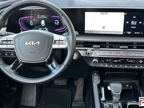 Used 2025 Kia Telluride S image 17