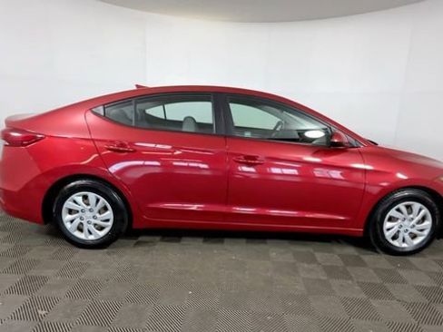 Used 2017 Hyundai Elantra SE FWD image 4