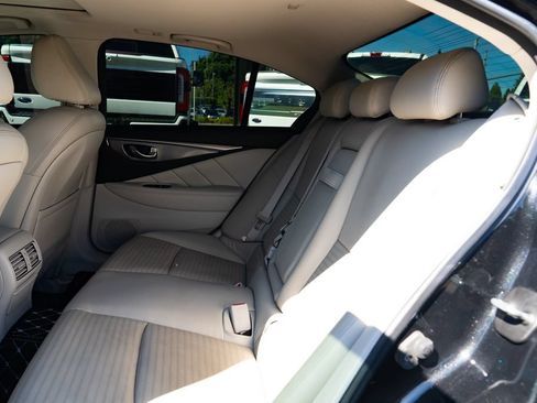 Used 2017 INFINITI Q50 Sport RWD image 18