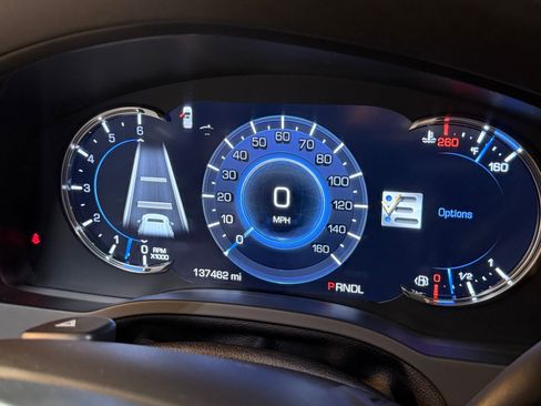 Used 2018 Cadillac Escalade ESV Platinum AWD/4WD image 18