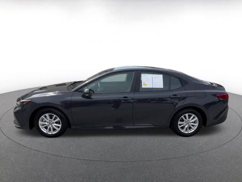 Used 2025 Toyota Camry LE image 9