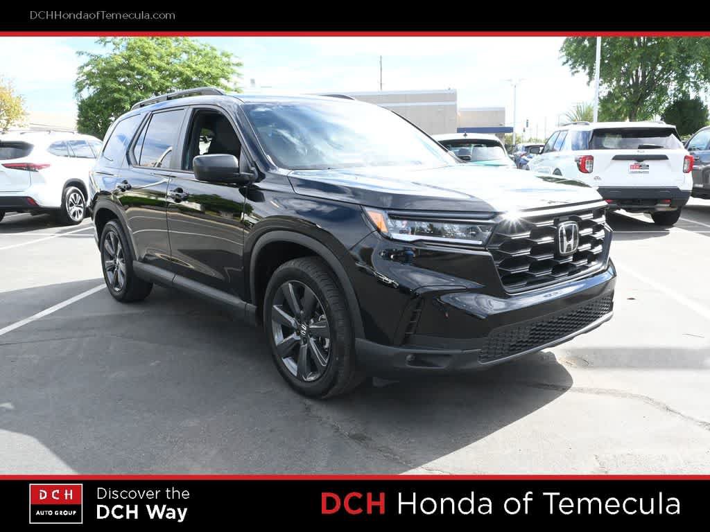 Certified 2025 Honda Pilot Sport image 3