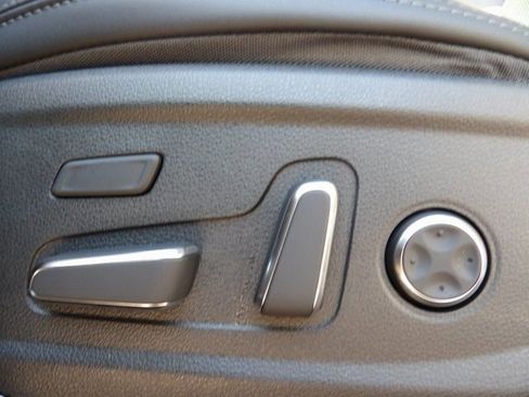 Used 2023 Hyundai Santa Fe Calligraphy image 16