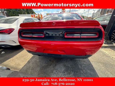 Used 2019 Dodge Challenger GT RWD image 5