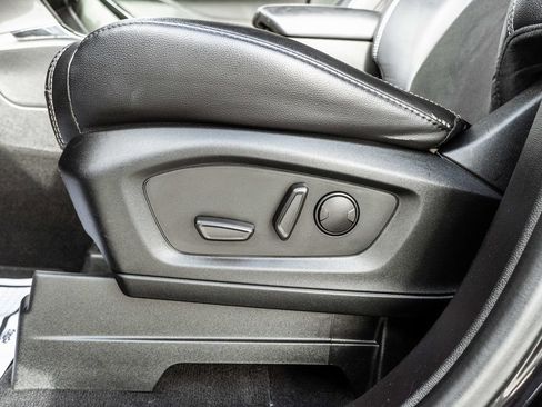 Used 2022 Ford Explorer ST w/ ST Street Pack image 31