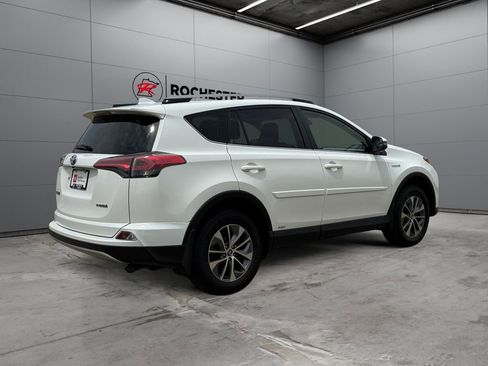 Used 2018 Toyota RAV4 LE w/ Protection Package AWD/4WD image 5