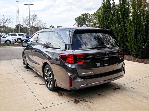 New 2026 Honda Odyssey Elite image 8